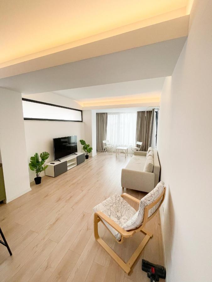 Warm Hotel Apartment Bucharest Exterior photo