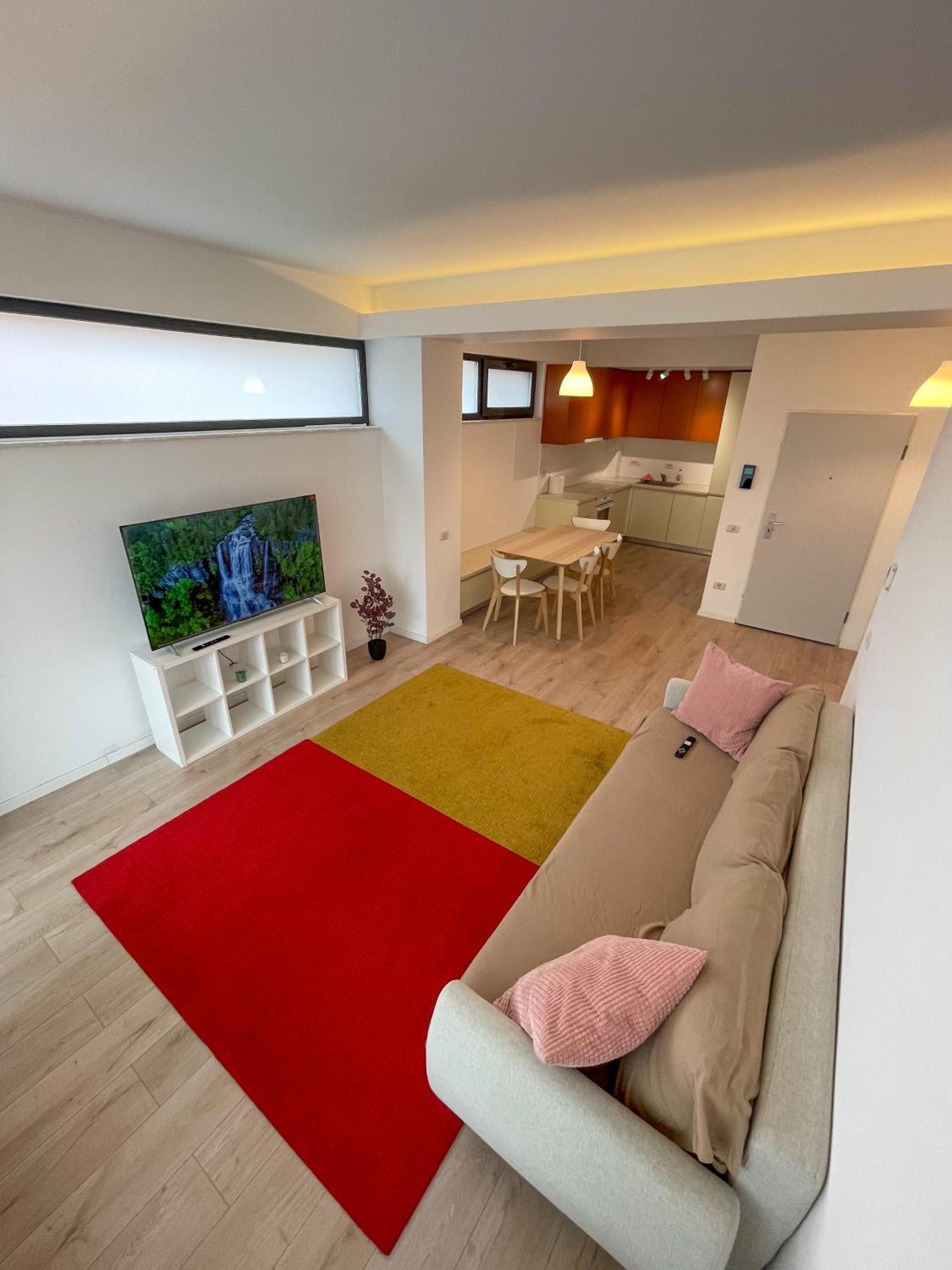 Warm Hotel Apartment Bucharest Exterior photo