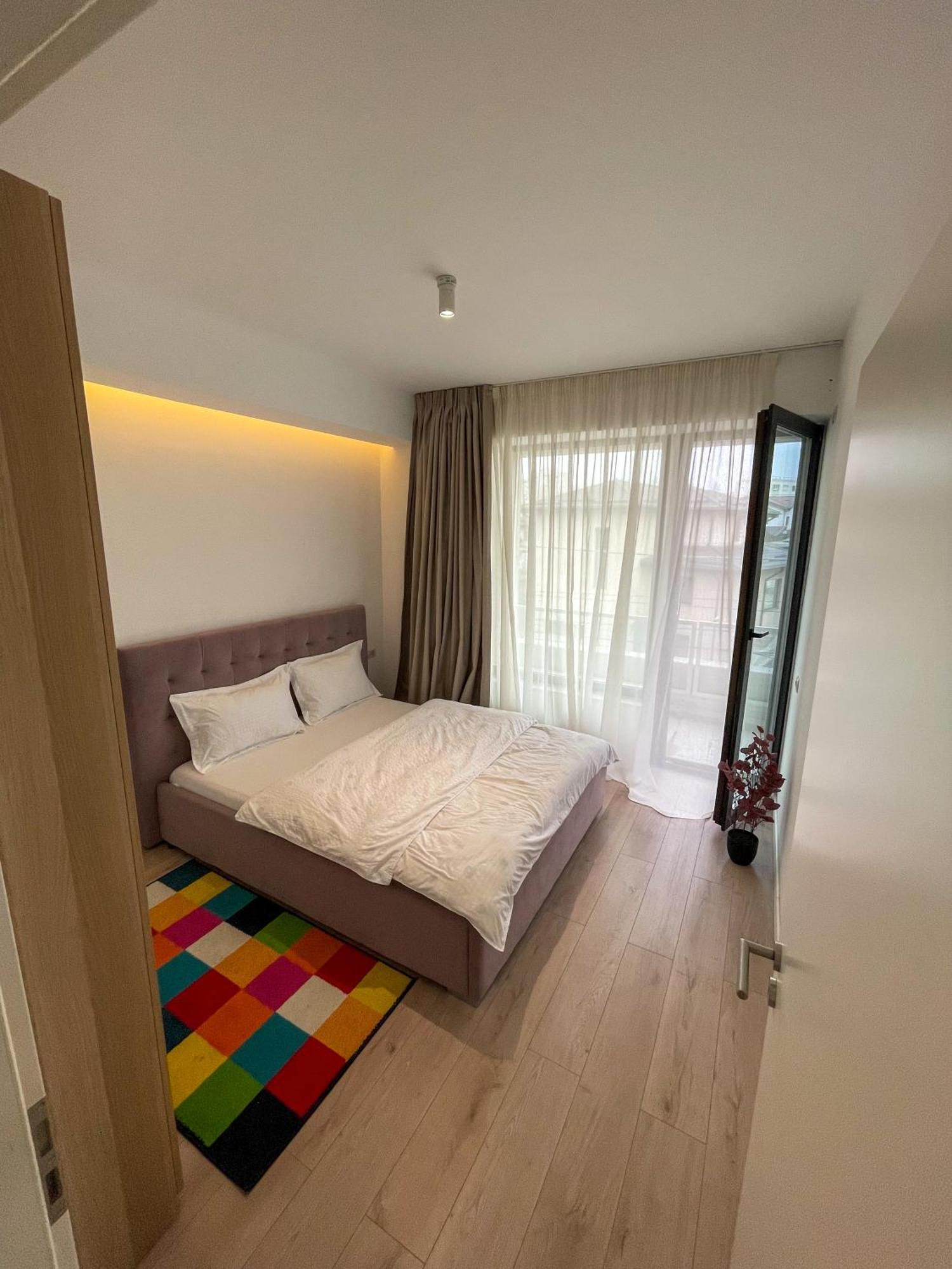Warm Hotel Apartment Bucharest Exterior photo